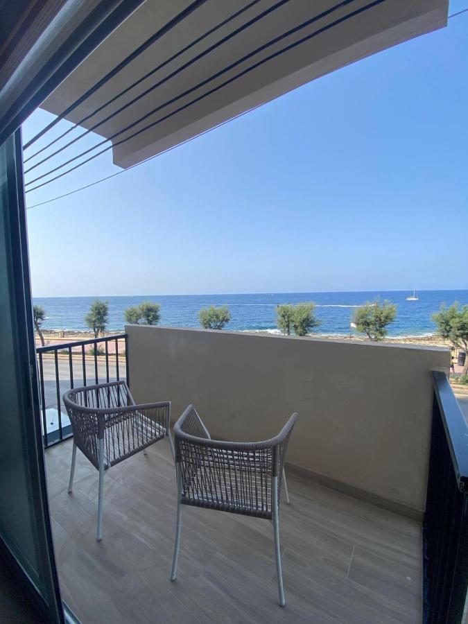 Beachfront Apartment *